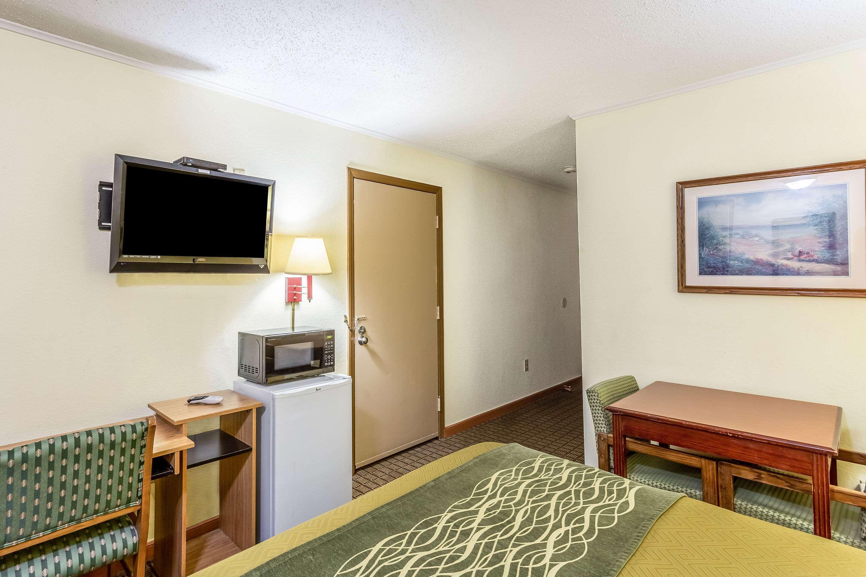Econo Lodge Morgantown Esterno foto