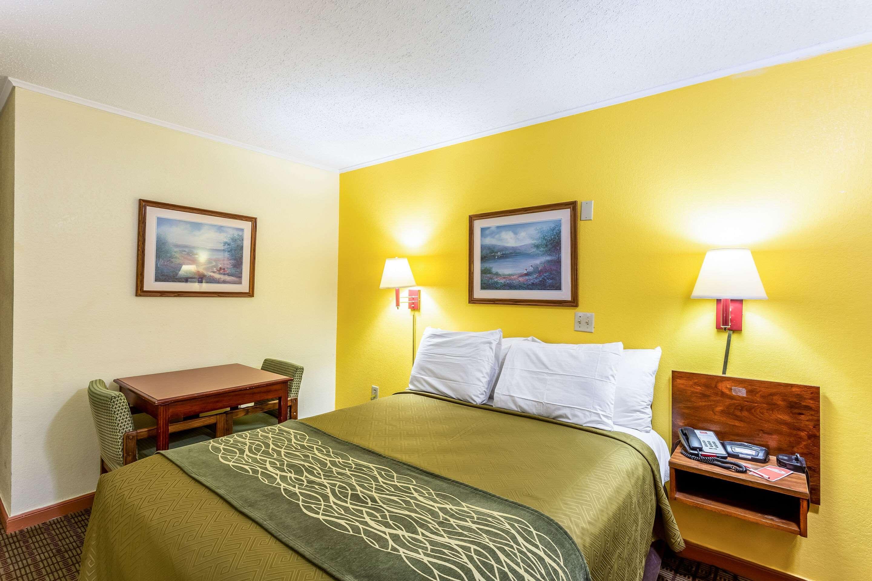 Econo Lodge Morgantown Esterno foto