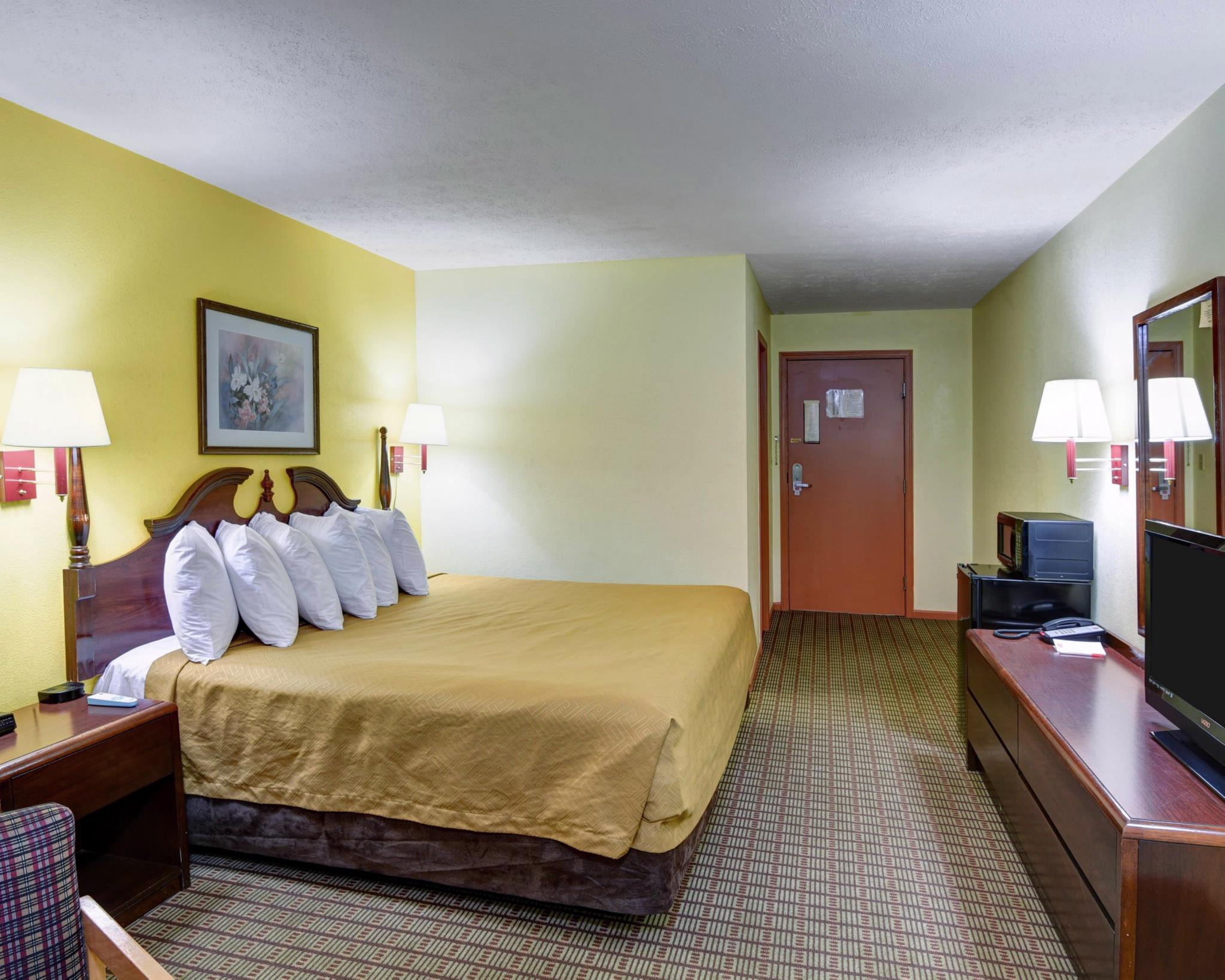 Econo Lodge Morgantown Esterno foto