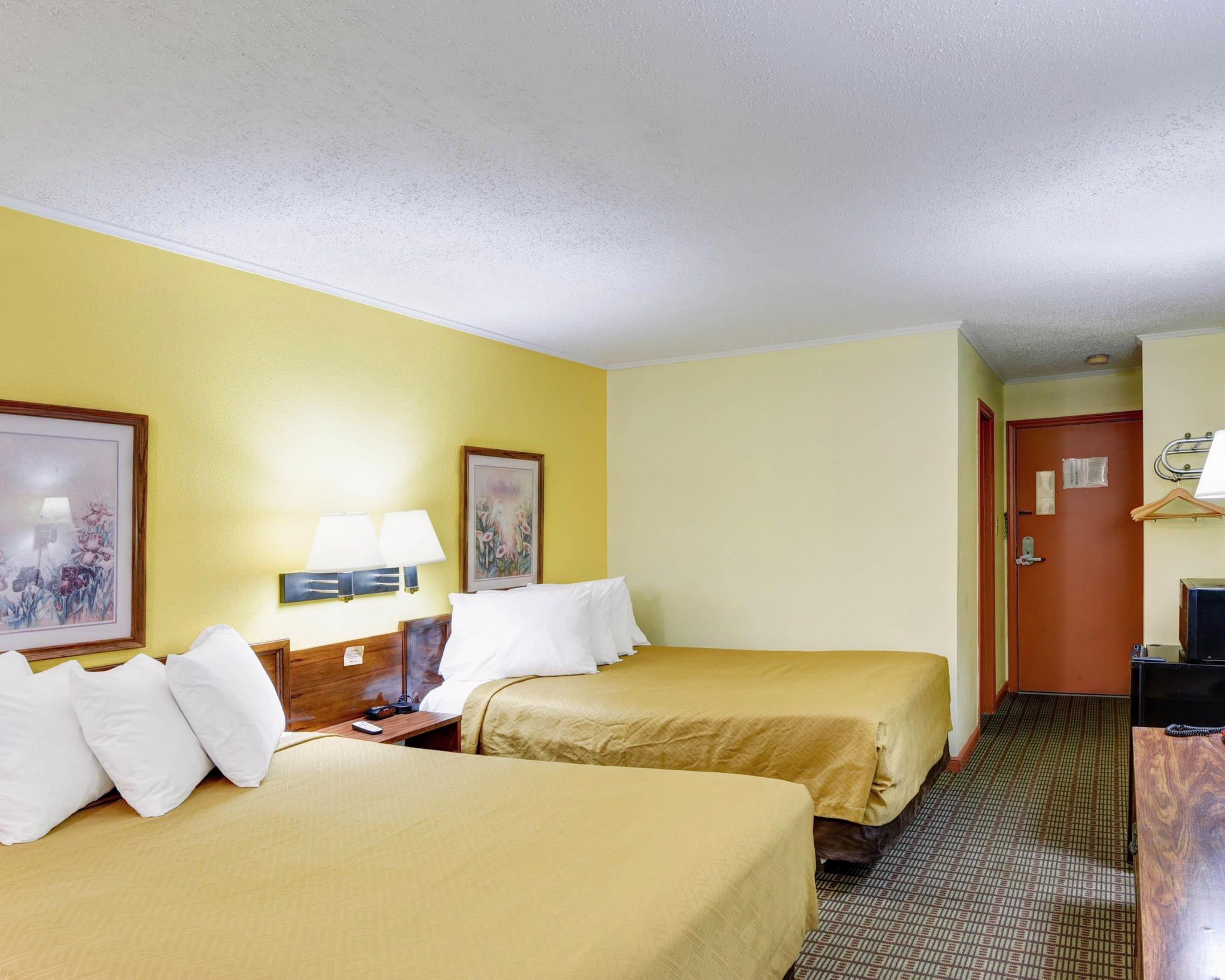 Econo Lodge Morgantown Esterno foto